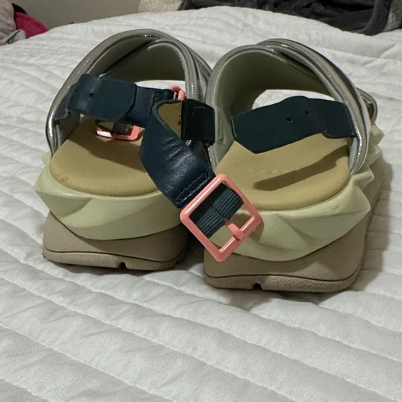 4CCCCEES Elegant Metallic Sandals with Pink Accents/used but good condition - Picture 6 of 10